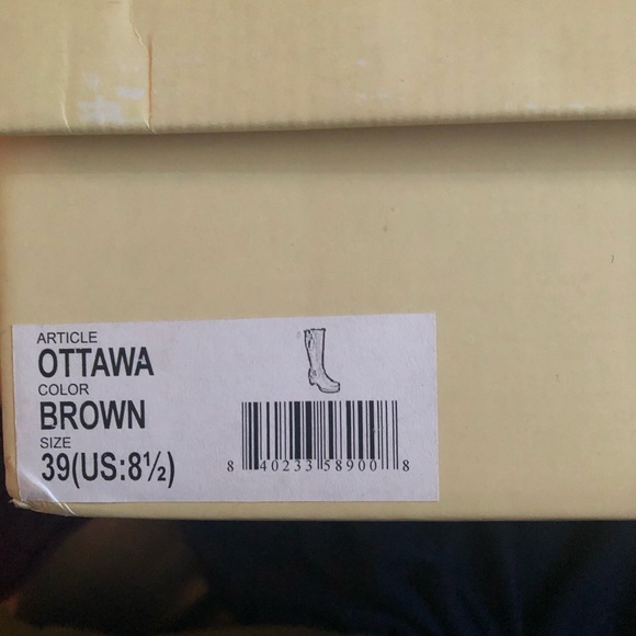 🤎 Beautiful Brown, Fur-lined, SpringStep Boots 🤎 - Picture 15 of 15